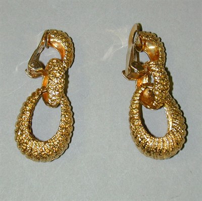 Lot 113 - Pair of Gold Earrings 18 kt. yellow gold, of...