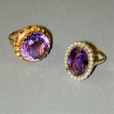 Lot 111 - Two Amethyst Rings 14 kt. yellow gold, the...