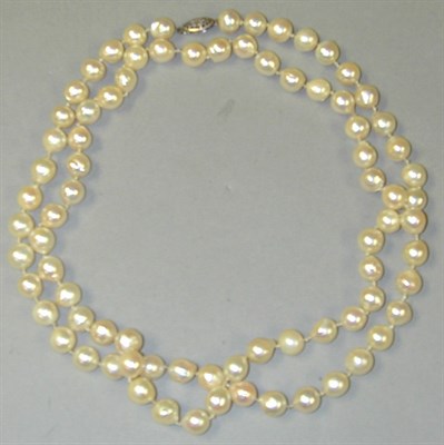 Lot 72 - Baroque Cultured Pearl Necklace The single...