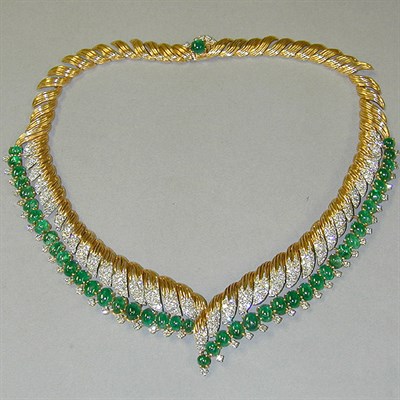 Lot 386 - Emerald and Diamond Necklace 18 kt. yellow...