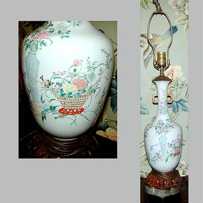 Lot 259 - Chinese Famille Rose Vase Decorated with...