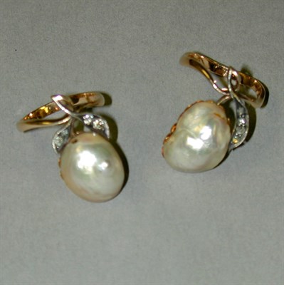 Lot 243 - Two Antique Baroque Pearl Rings Each 14 kt....