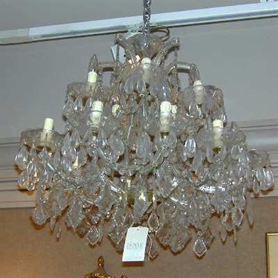 Lot 579 - Venetian Style Cut Glass Fifteen-Light Chandelier