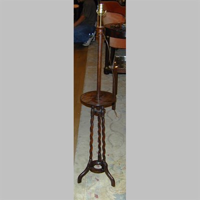 Lot 632 - Georgian Style Mahogany Floor Lamp