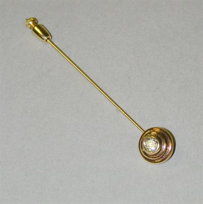 Lot 132 - Diamond Stick Pin 14 kt. yellow gold, set to...