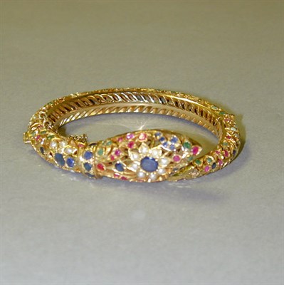 Lot 165 - Gold and Multicolor Stone Snake Bracelet 14 kt....