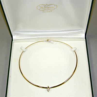 Lot 280 - Diamond Pendant and Chain The 18 kt. yellow...