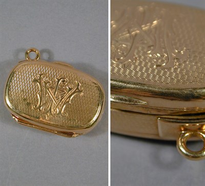 Lot 140 - Gold Snuff Box 14 kt. yellow gold, of oval...