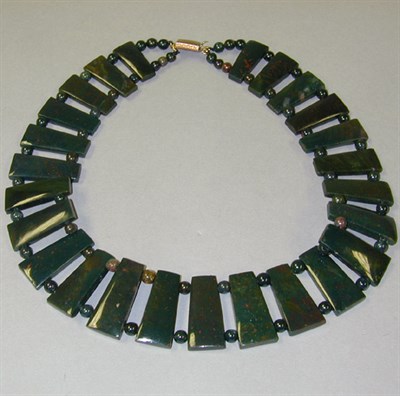Lot 130 - Bloodstone Necklace The 18 inch necklace...