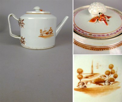 Lot 762 - Chinese Export Porcelain Teapot