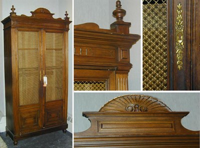 Lot 458 - Victorian Walnut Bookcase The fan-shaped crest...