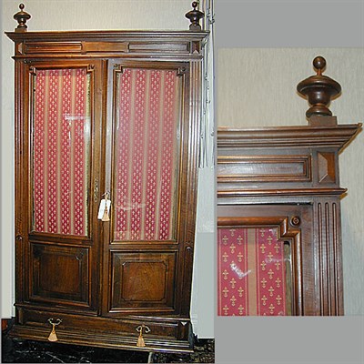 Lot 449 - Victorian Walnut Bookcase With two glazed...