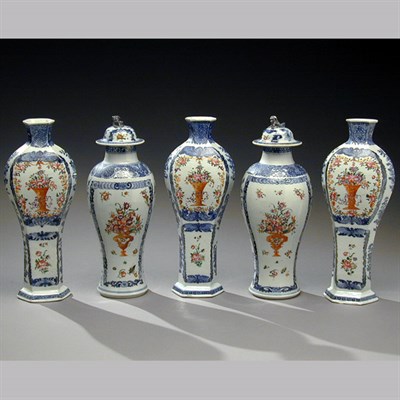 Lot 271 - Chinese Export Assembled Blue Fitzhugh and...