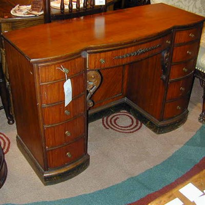 Lot 139 - Edwardian Mahogany Desk