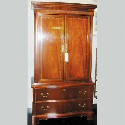 Lot 152 - Georgian Style Mahogany Modified Linen Press