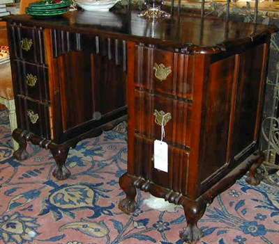 Lot 165 - Chippendale Style Mahogany Kneehole Desk
