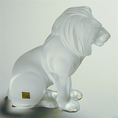 Lot 207 - Cristal Lalique Molded Glass Lion Bamara The...