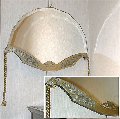 Lot 187 - Art Deco Wrought Iron Mirror Or triangular...