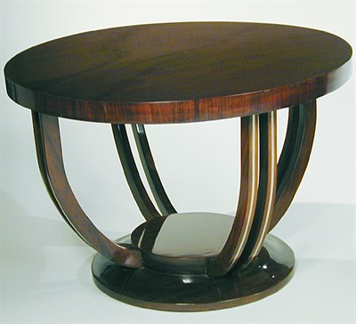 Lot 192 - Art Deco Palissandre Low Table The circular...