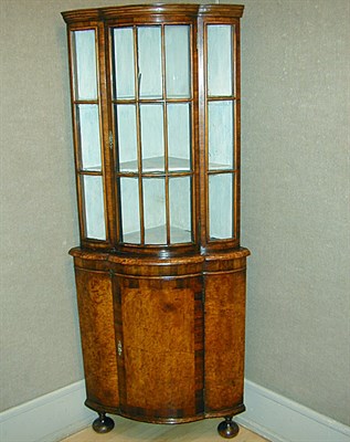 Lot 397 - George I Style Burl-Wood Corner-Cabinet