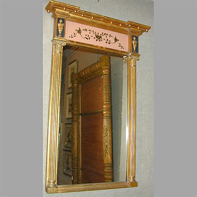 Lot 467 - Federal Style Gilt-Wood Mirror