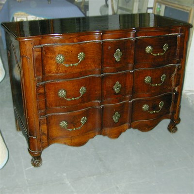 Lot 262 - Provincial Louis XV Walnut Commode 18th...