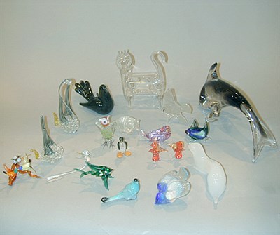 Lot 259 - Miscellaneous Group of Art Glass Figurines...