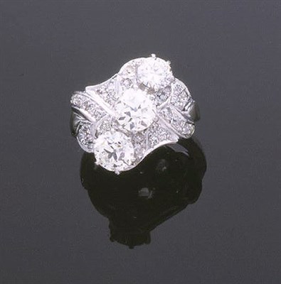 Lot 293 - Three Stone Diamond Ring Platinum, diagonally...
