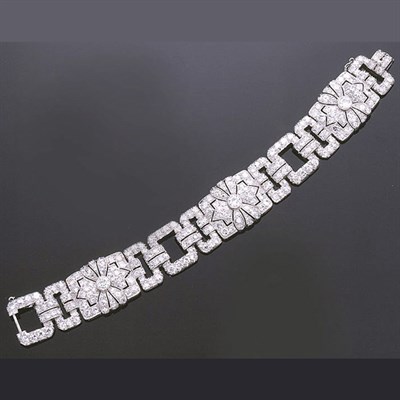 Lot 294 - Diamond Bracelet Platinum, the flexible...