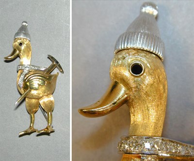 Lot 260 - Gold Duck Pin 18 kt. yellow gold, whimsically...