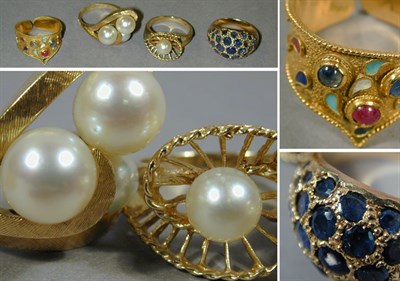 Lot 75 - Four Assorted Rings 14 kt. yellow gold,...