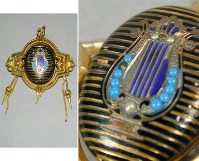 Lot 87 - Egyptian Revival Pin 14 kt. yellow gold,...