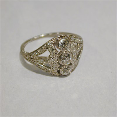 Lot 220 - Three Stone Diamond Dinner Ring Platinum, set...