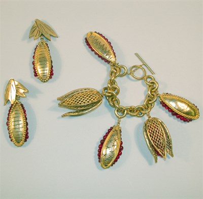 Lot 436 - Isabel Canovas Pod Jewelry French, 1980s...