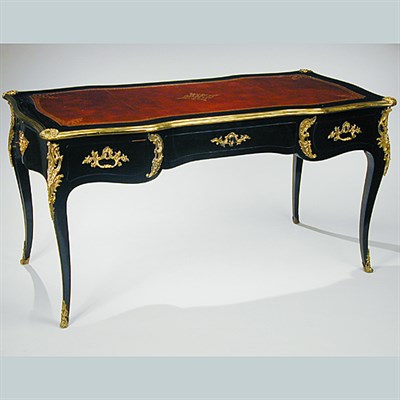 Lot 646 - Louis XV Style Gilt-Bronze Mounted Bureau Plat...