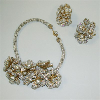 Lot 332 - Miriam Haskell Pearl and Crystal Tremblant...
