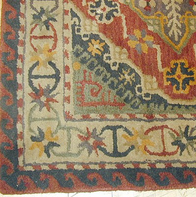 Lot 580 - Hand Tufted Rug India, mid 20th century Three...