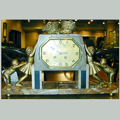 Lot 483 - Art Deco Gilt-Metal and Marble Mantel Clock
