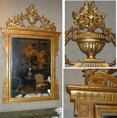 Lot 525 - Italian Rococo Style Gilt-Wood Mirror