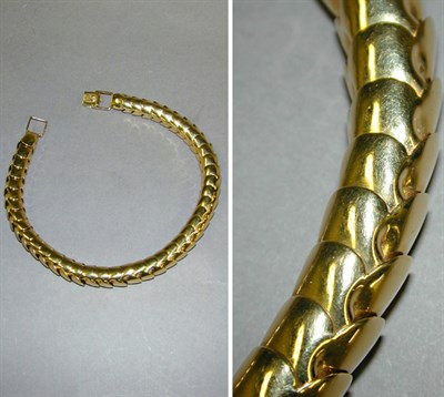 Lot 187 - Gold Flexible Necklace 14 kt. yellow gold, of...