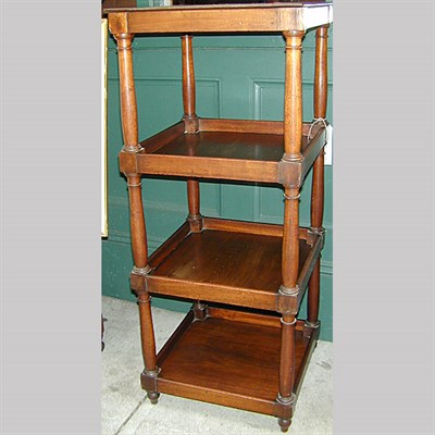 Lot 147 - Georgian Style Mahogany Three-Tier Etagere