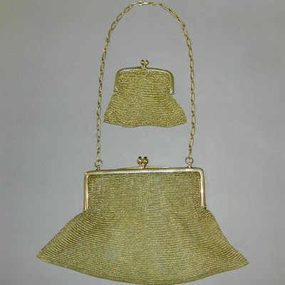 Lot 128 - Gold Mesh Purse and Coin Purse 14 kt. yellow...