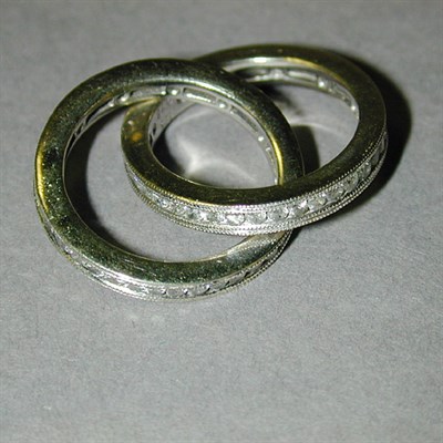 Lot 289 - Diamond Double Rolling Ring 14 kt. white gold,...