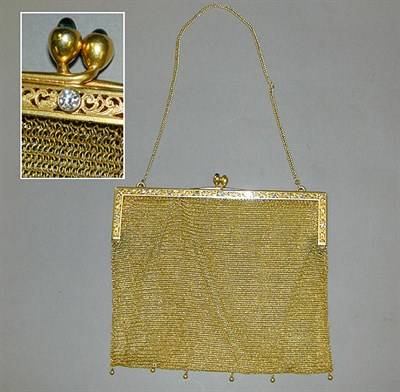 Lot 133 - Gold Mesh Purse 14 kt. yellow gold, the ridgid...