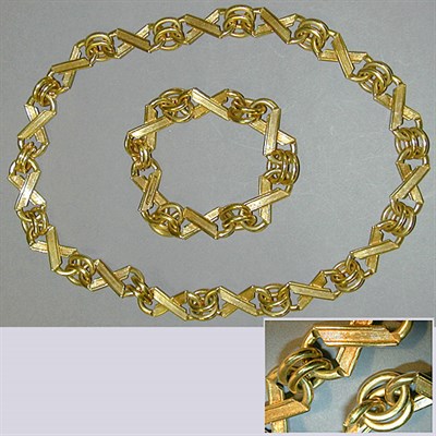 Lot 410 - Gold Link Combination Necklace and Bracelet 18...