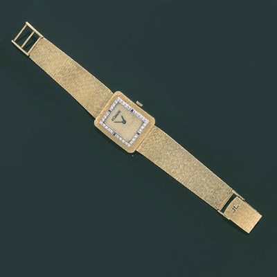 Lot 381 - Lady's Gold Wristwatch 18 kt. yellow gold, the...