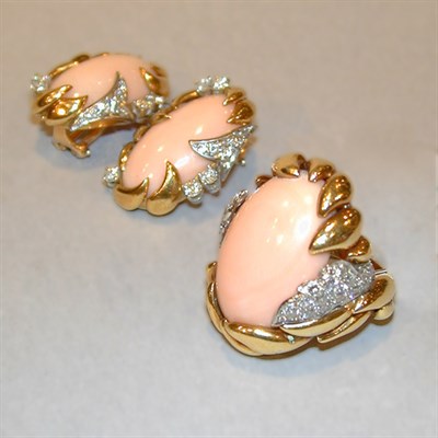 Lot 371 - Pink Coral and Diamond Suite Composed of a...