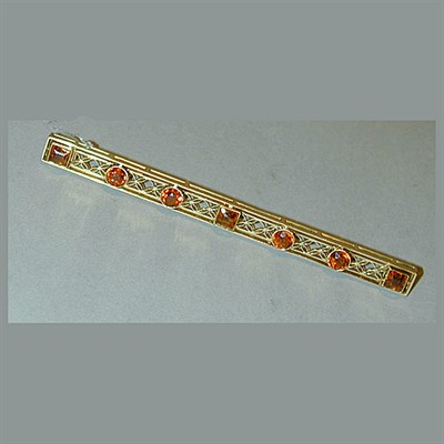 Lot 111 - Citrine Filigree Bar Pin 14 kt. yellow gold,...