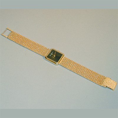 Lot 159 - Gold Wristwatch 18 kt. yellow gold, the woven...