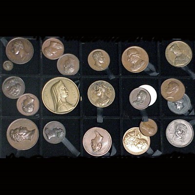 Lot 64 - COMMEMORATIVE MEDALS: NAPOLEONIC ERA Group of...